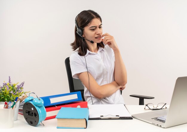 24/7 Assignment Help vs Scheduled Tutoring — Key Differences